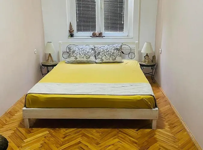 Апартаменти Cozy *